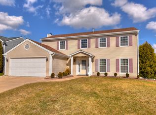 917 High Ridge Pass, Carol Stream, IL 60188