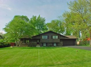 24914 W Linda Ln, Naperville, IL 60564
