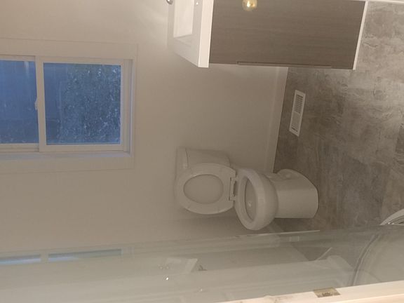 3rd image of 701 Lemley St