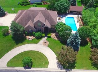 11 Ponds Side Dr, Fremont, OH 43420