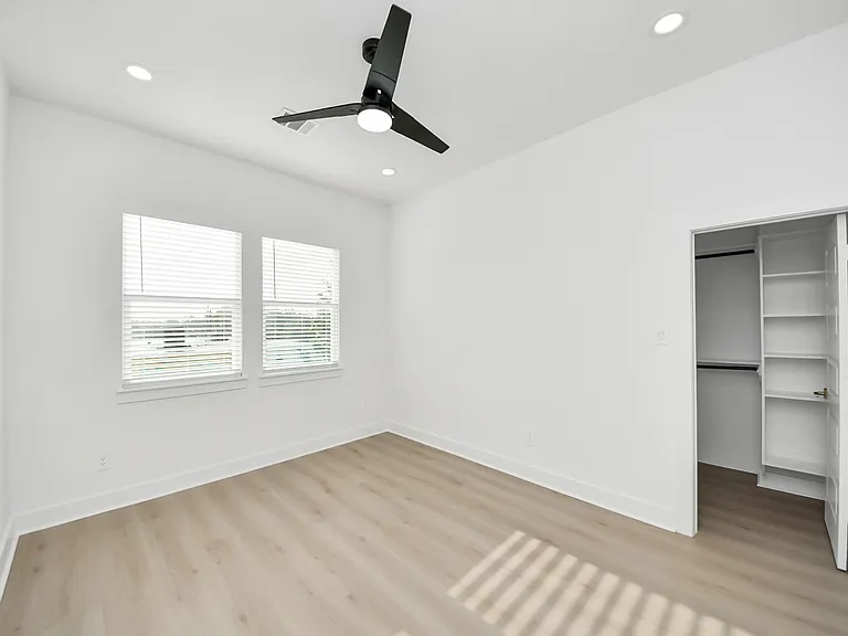 8601 Amadwe St #B — Photo 22