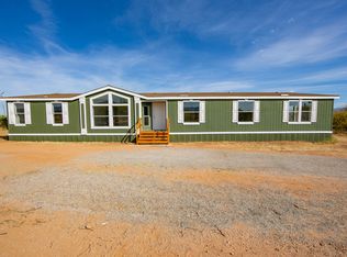 8565 E Hawthorn Ln, Hereford, AZ 85615