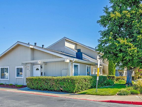 2nd image of 765 Comet Dr