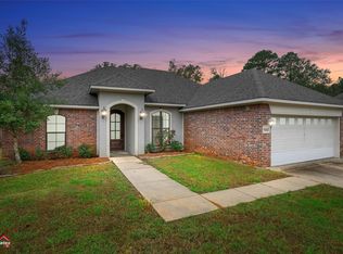 9445 N Pointe Cir, Greenwood, LA 71033