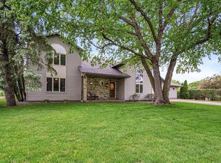 1208 Oriole Ln, Onalaska, WI 54650