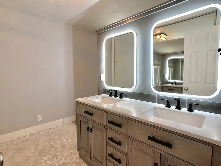 9111 La Riviera Dr — Photo 11