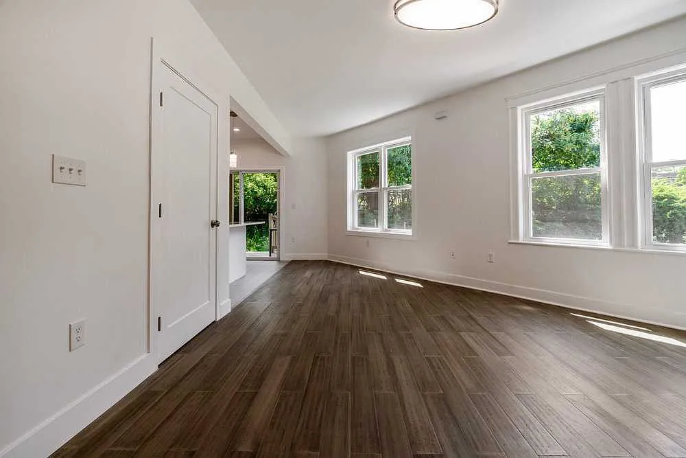 3 bed, $3,200 — Photo 4