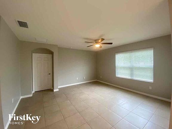 3rd image of 3016 SW 3rd Pl