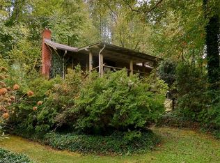 1119 Crab Creek Rd, Hendersonville, NC 28739