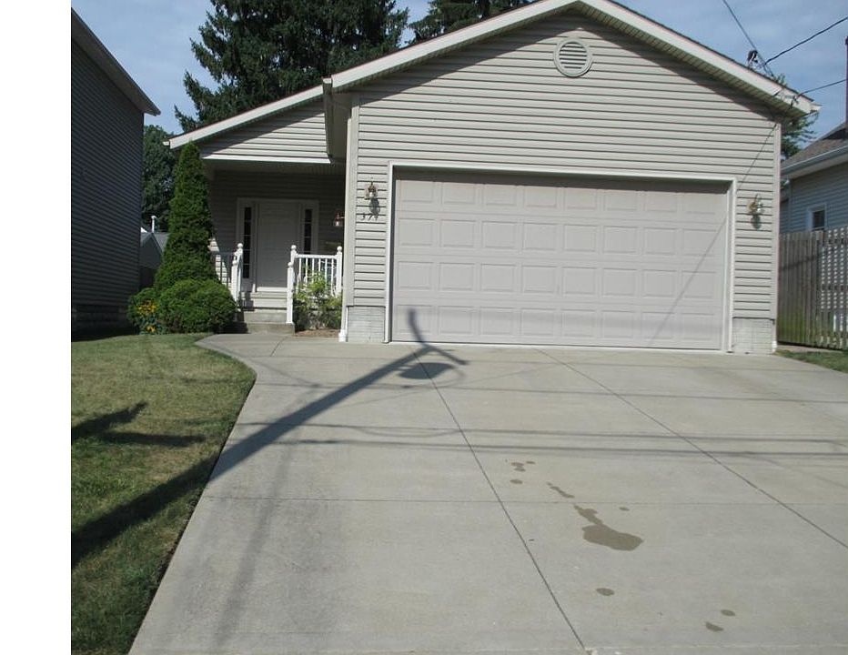 1st image of 374 Pauline Ave