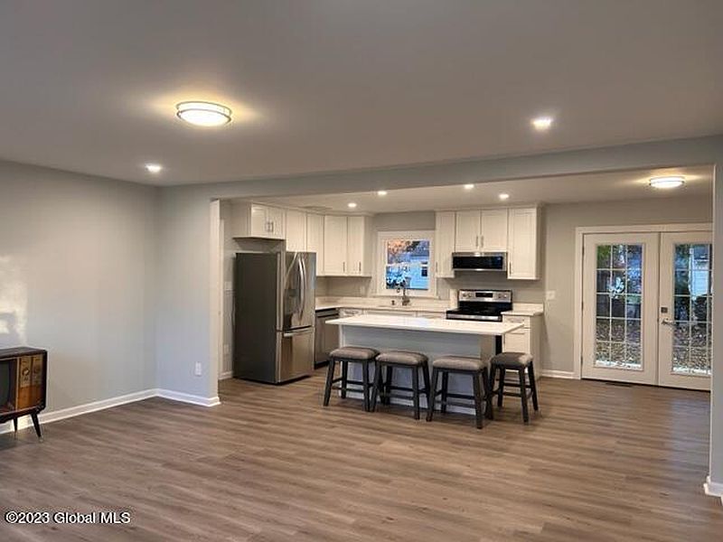 5th image of 37 E Parkwood