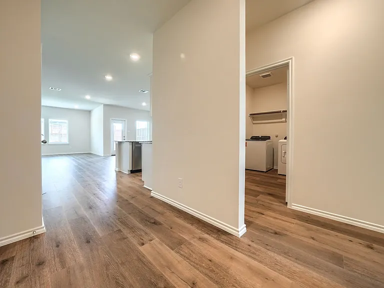 3905 Jasper Ln — Photo 4