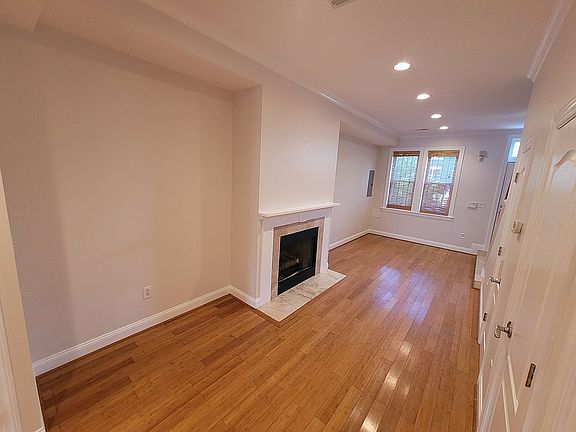 Bamboo floors, fireplace