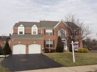 3912 Pender Spring Dr, Fairfax, VA 22033
