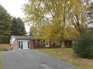 141 Tickle St, Bluefield, VA 24605