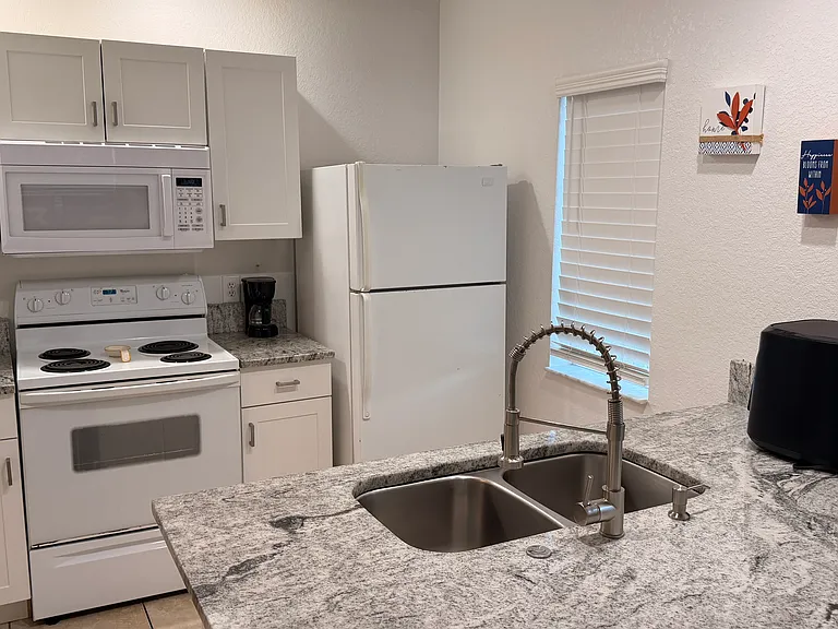 4005 Santa Maria Dr #108 — Photo 2