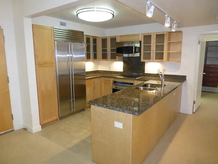 600 Queen St #1603 — Photo 2