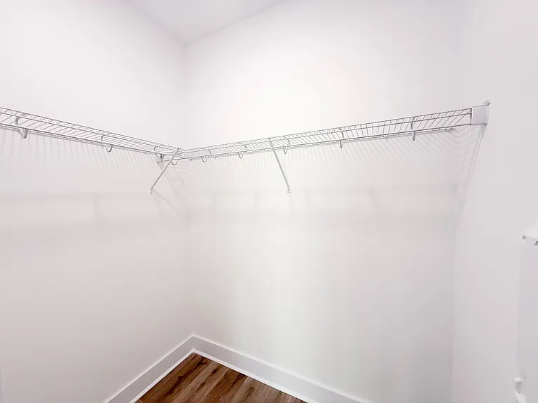 1385 Meridian St — Photo 19