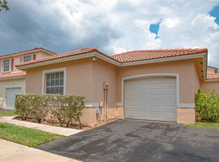 872 SW 178th Way #872, Hollywood, FL 33029