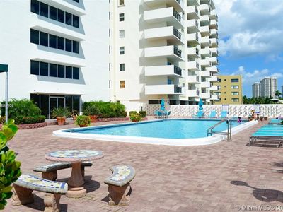 401 Golden Isles Dr APT 212, Hallandale Beach, FL, 33009