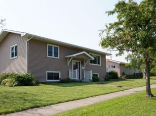 7002 Raleigh St, Esko, MN 55807