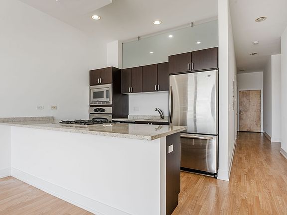 3rd image of 4730 N Kimball Ave APT 405