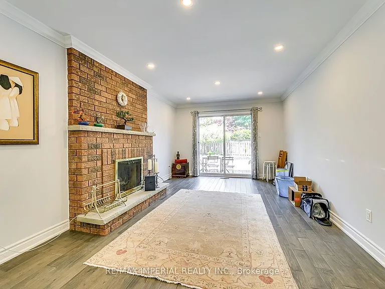 1511 Greenridge Cir — Photo 14