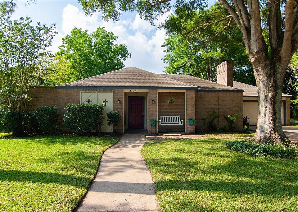 1st image of 2834 Meadowcreek Dr