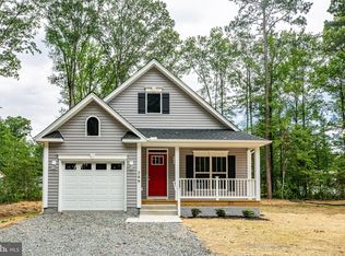 631 Mattox Ave, Colonial Beach, VA 22443