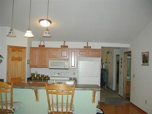 4th image of 473 Bolson Dr
