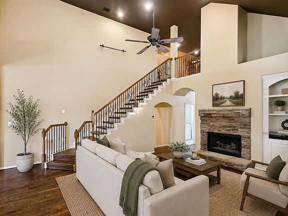 5th image of 2432 Mesa Oak Trl