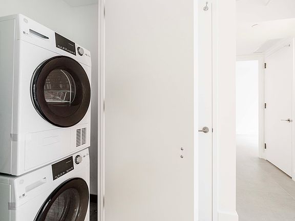 2nd image of 339 W 38th St #Pha