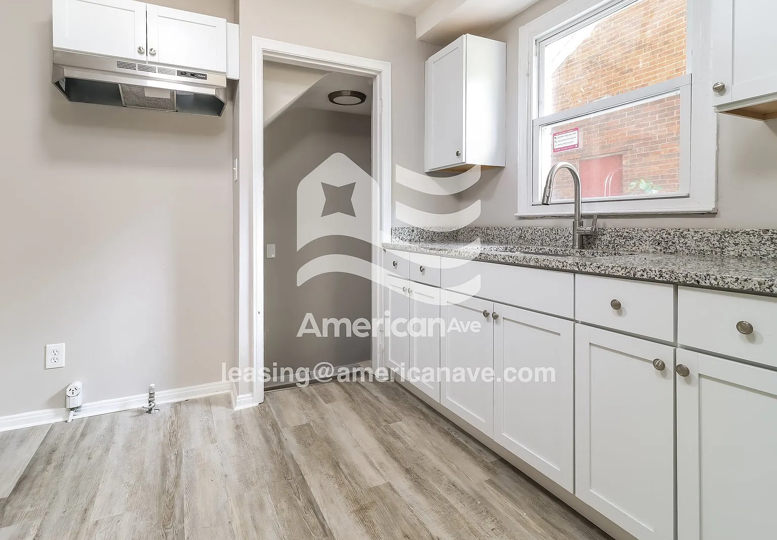 3 bed, 1.5 bath, 1050 sqft, $1,097 — Photo 4