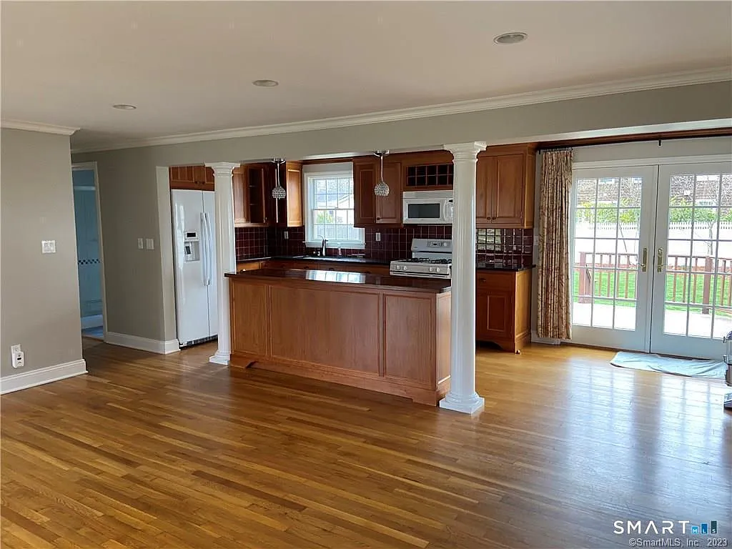2 bed, 2.0 bath, 996 sqft, $4,600 — Photo 4