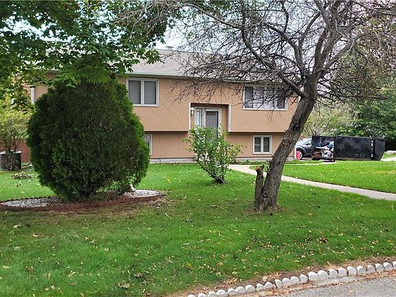 2nd image of 1 Pembroke Dr