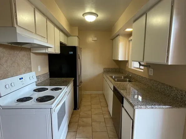 Knollwood Bailey Villas, 11871-11971 Bailey St #941-D, Garden Grove, CA 92845