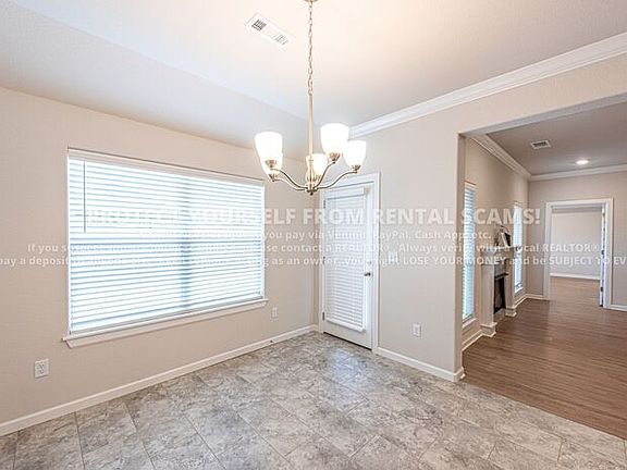 4th image of 371 W Tyler Rd