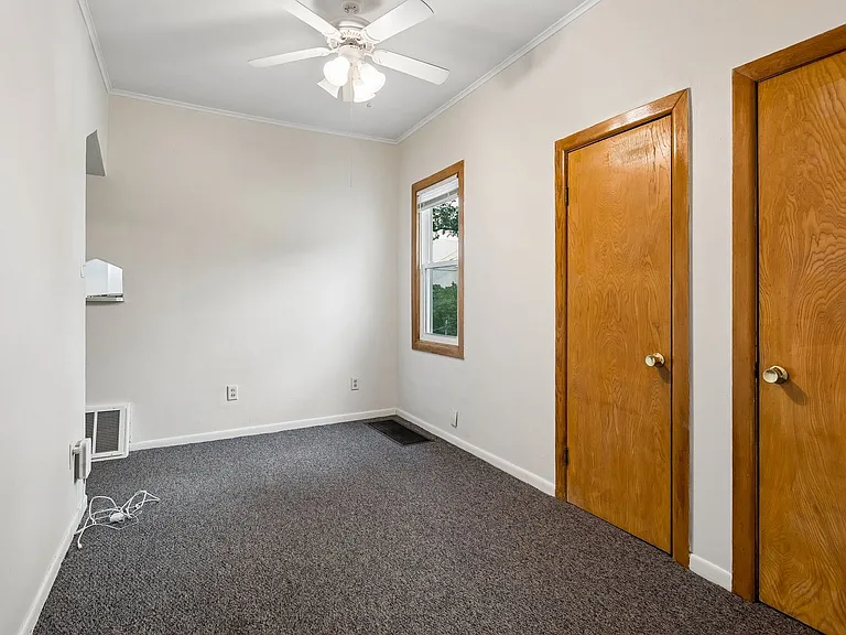 425 Bancroft St — Photo 12