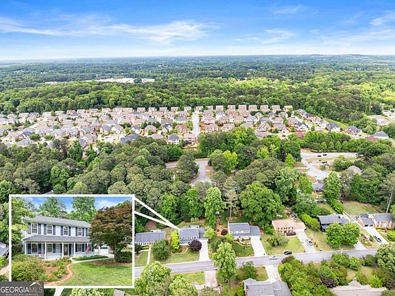 2nd image of 1087 Spring Mill Dr