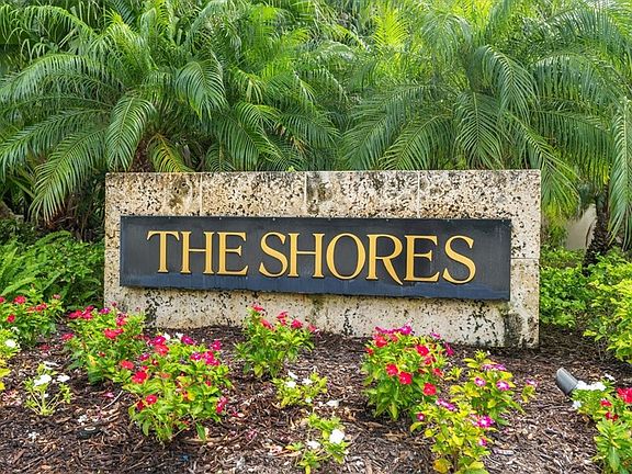 4th image of 331 Shores Dr