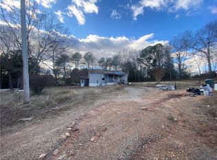 403 Dodge City Dr, Walhalla, SC 29691