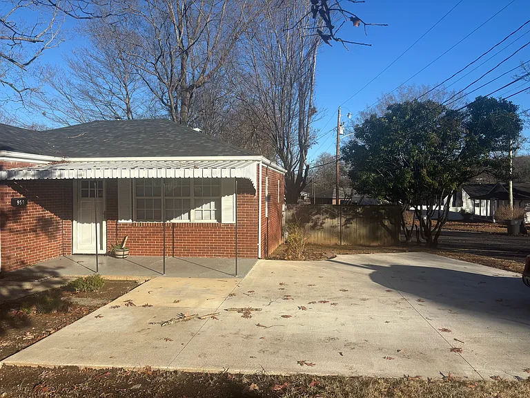 959 Lee St — Photo 2