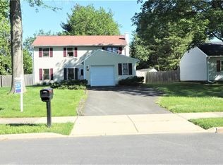 14 Linden Ln, Plainsboro, NJ 08536