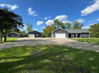 101 5th St NW, Wells, MN 56097