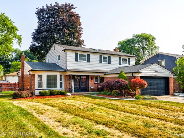 21370 Potomac Dr, Southfield, MI 48076