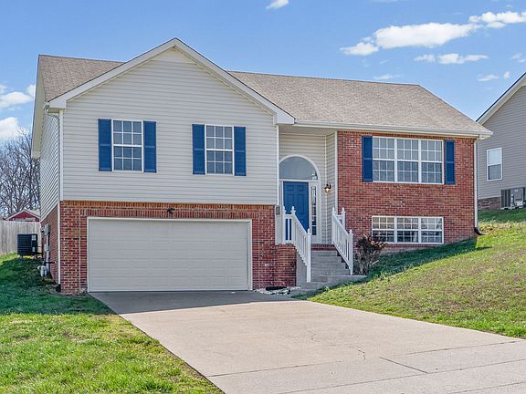 3rd image of 1657 Cedar Springs Ct