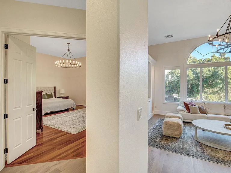 308 Round Stone Ct — Photo 34