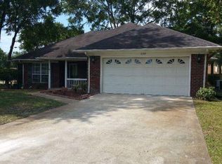 1150 Chesapeake Ln, Hinesville, GA 31313