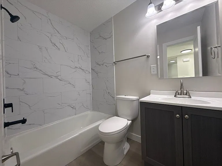 2119 Arbor St — Photo 18