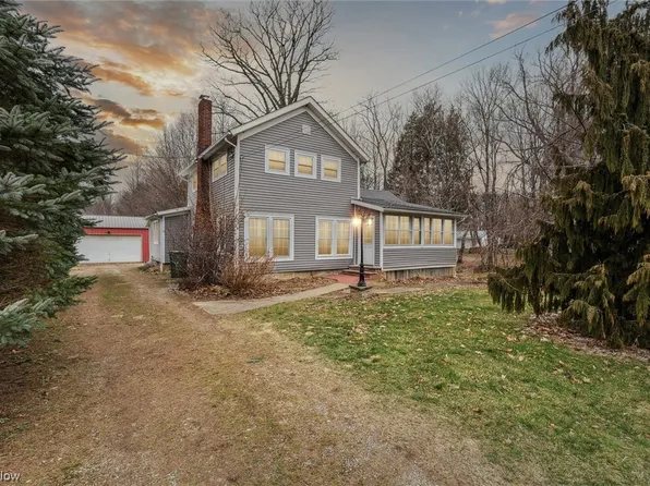 2554 Antioch Rd, North Perry, OH 44081